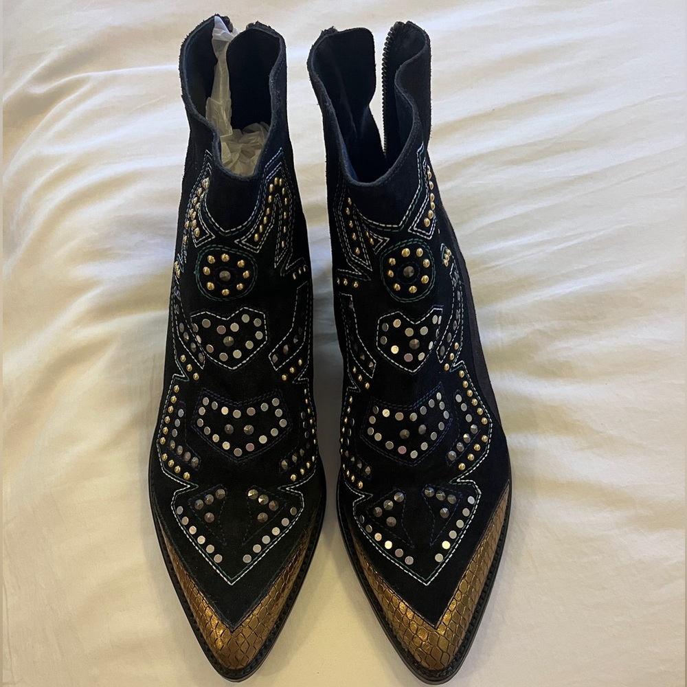Perfect condition Zadig & Voltaire Boots size 39